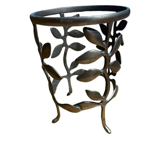 Leaf Pattern Metal Stand For Candle or Potpourri Holder. 6x4. Shelf Decor.Candle - Picture 1 of 4